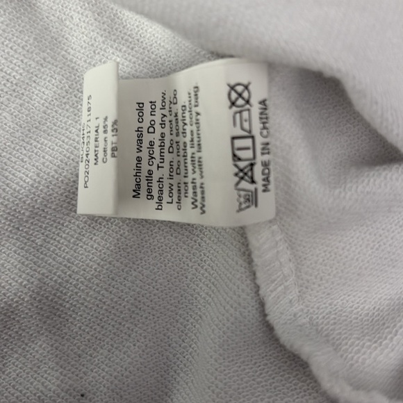 White Chicago Pull-Over Sweatshirt with Red Lettering Size XXL - Picture 5 of 5